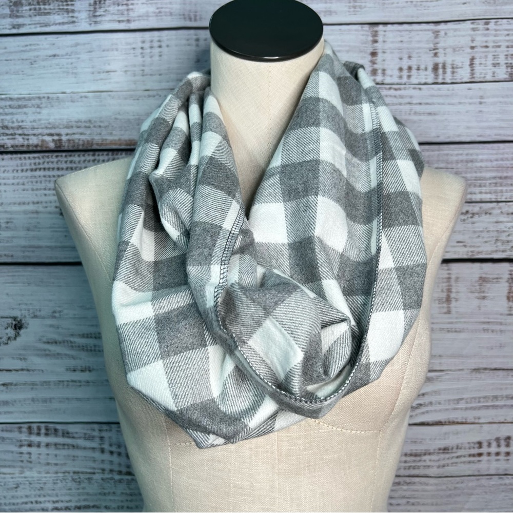 Gray White Plaid Buffalo Check Snood Scarf NEW Infinity